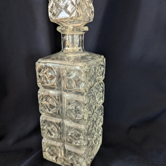 Vintage pressed glass decanter - Picture 1 of 5